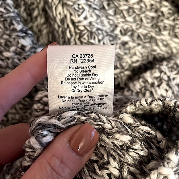 ARITZIA TNA Long Knitted Pullover Hoodie // Size XS - Picture 7 of 7